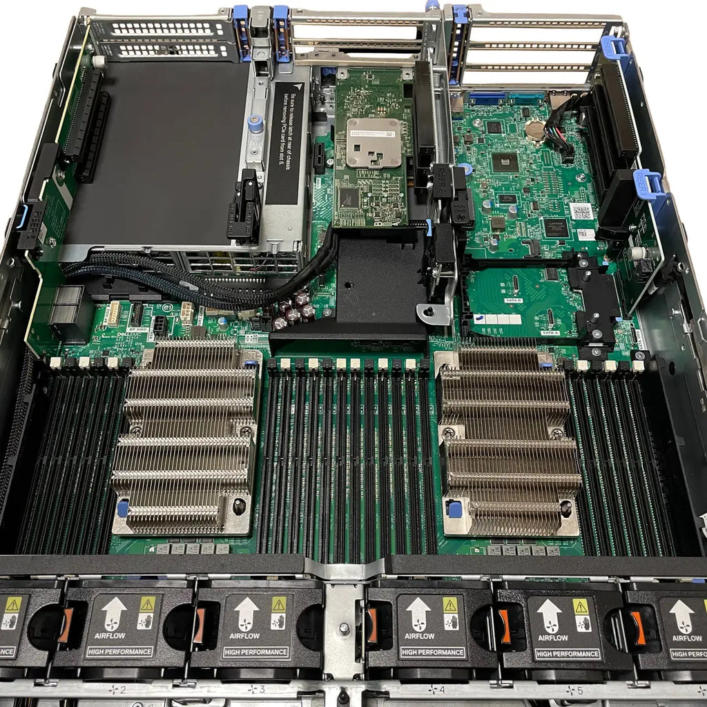 Dell R740XD inside view: two Xeon Gold 6138 heatsinks and 24 empty memory slots